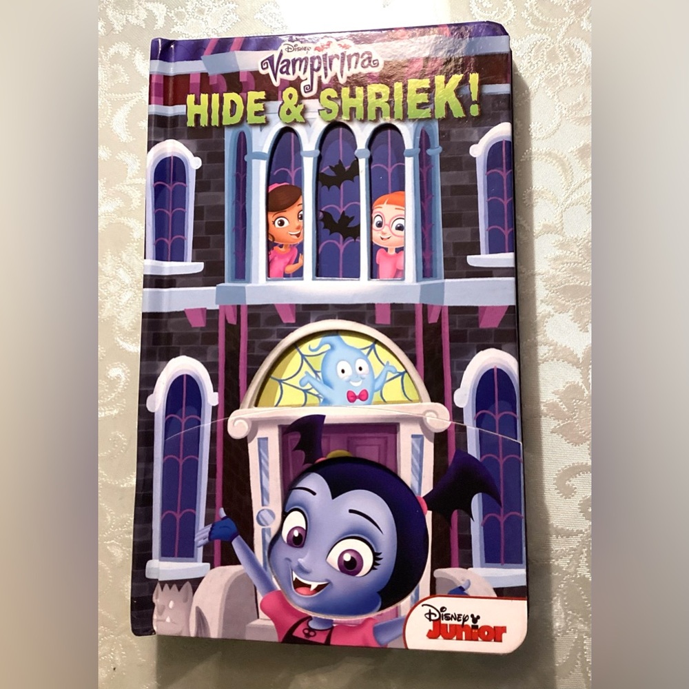 Book Vampirina “Hide & Shriek”